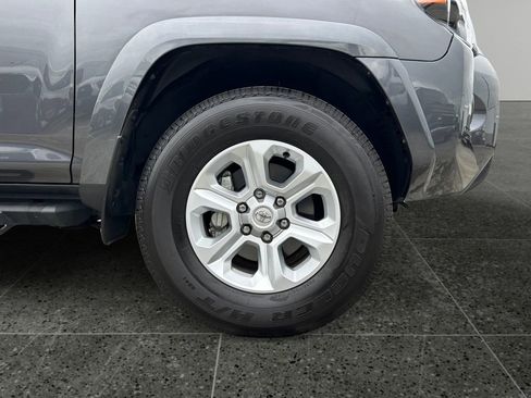 Used 2022 Toyota 4Runner SR5 Premium image 9