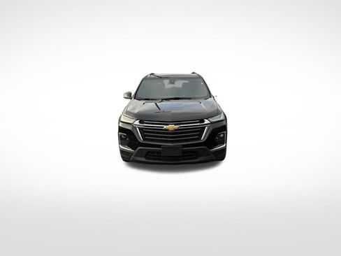 Used 2022 Chevrolet Traverse LT image 2