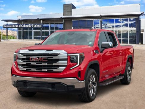 Used 2024 GMC Sierra 1500 SLE AWD/4WD image 3