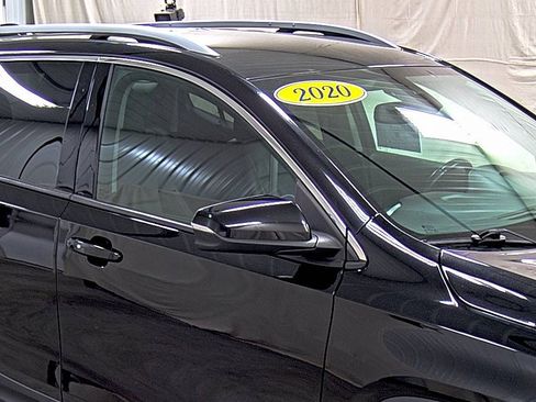 Used 2020 GMC Terrain SLT image 15