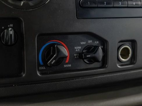 Used 2012 Ford E-250 and Econoline 250 RWD image 28
