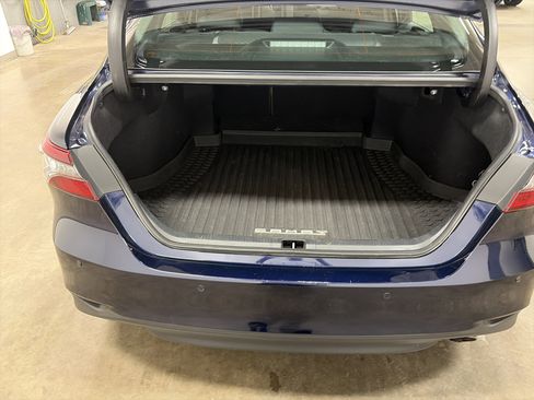 Used 2022 Toyota Camry XLE image 30