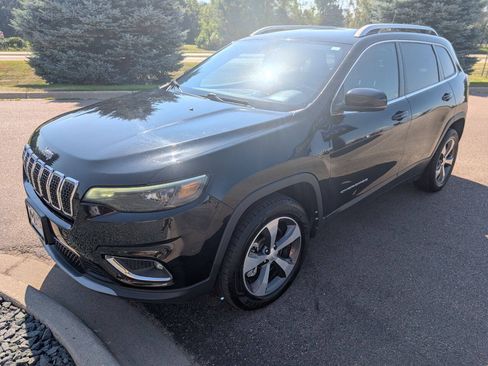 Used 2019 Jeep Cherokee Limited AWD/4WD image 5
