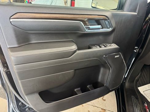 Used 2024 Chevrolet Silverado 1500 LT Trail Boss w/ Convenience Package II image 15