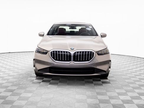 Certified 2025 BMW 540i xDrive image 8