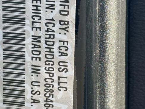 Used 2023 Dodge Durango GT image 33