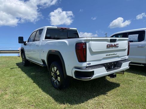 Used 2025 GMC Sierra 2500 Denali w/ Denali Reserve Package AWD/4WD image 5