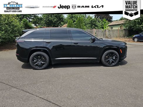 Used 2024 Jeep Wagoneer Launch Edition AWD/4WD image 13