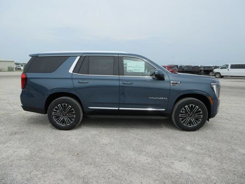 New 2026 GMC Yukon Elevation w/ Elevation Premium Package AWD/4WD image 3