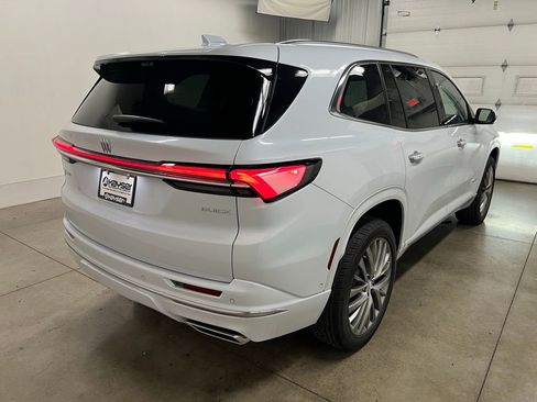 New 2026 Buick Enclave Avenir w/ Super Cruise Package image 3