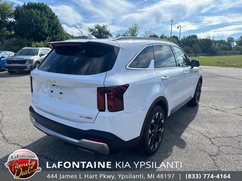 Certified 2025 Kia Sorento SX FWD image 5