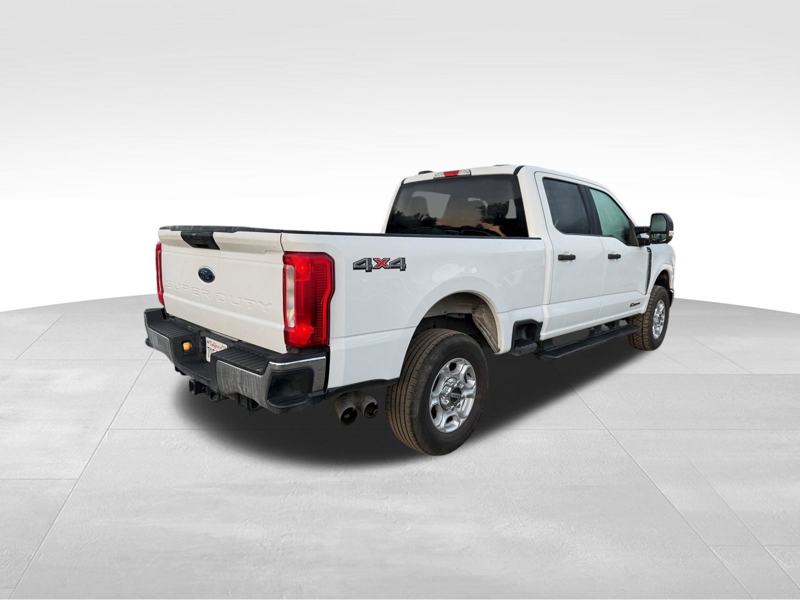 Used 2025 Ford F250 XLT AWD/4WD image 3