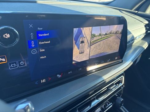 New 2026 Chevrolet Traverse LT w/ Driver Confidence Package image 13