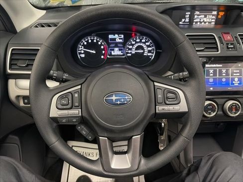 Used 2018 Subaru Forester 2.5i Premium AWD/4WD image 6
