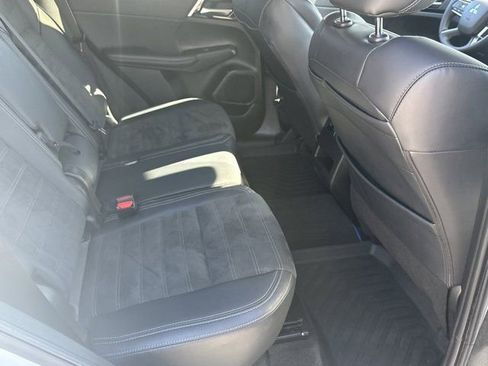 Used 2024 Mitsubishi Outlander SE image 20