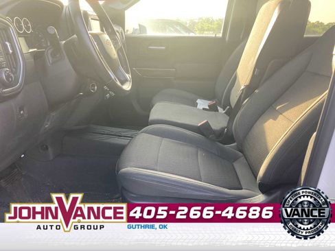 Used 2021 Chevrolet Silverado 1500 LT w/ Convenience Package II AWD/4WD image 3
