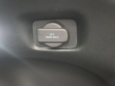 Used 2025 Honda HR-V LX image 29