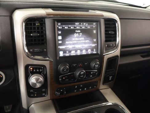 Used 2017 RAM 1500 Laramie w/ Convenience Group AWD/4WD image 5