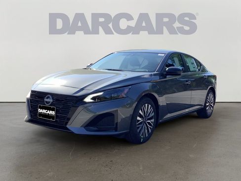 Used 2026 Nissan Altima 2.5 SV FWD image 3