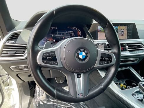 Used 2022 BMW X5 xDrive40i AWD/4WD image 11