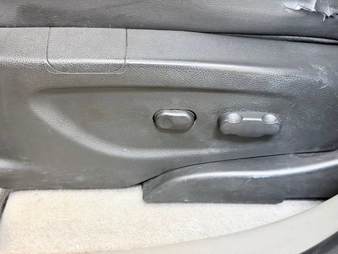 Used 2014 Buick Encore FWD image 13