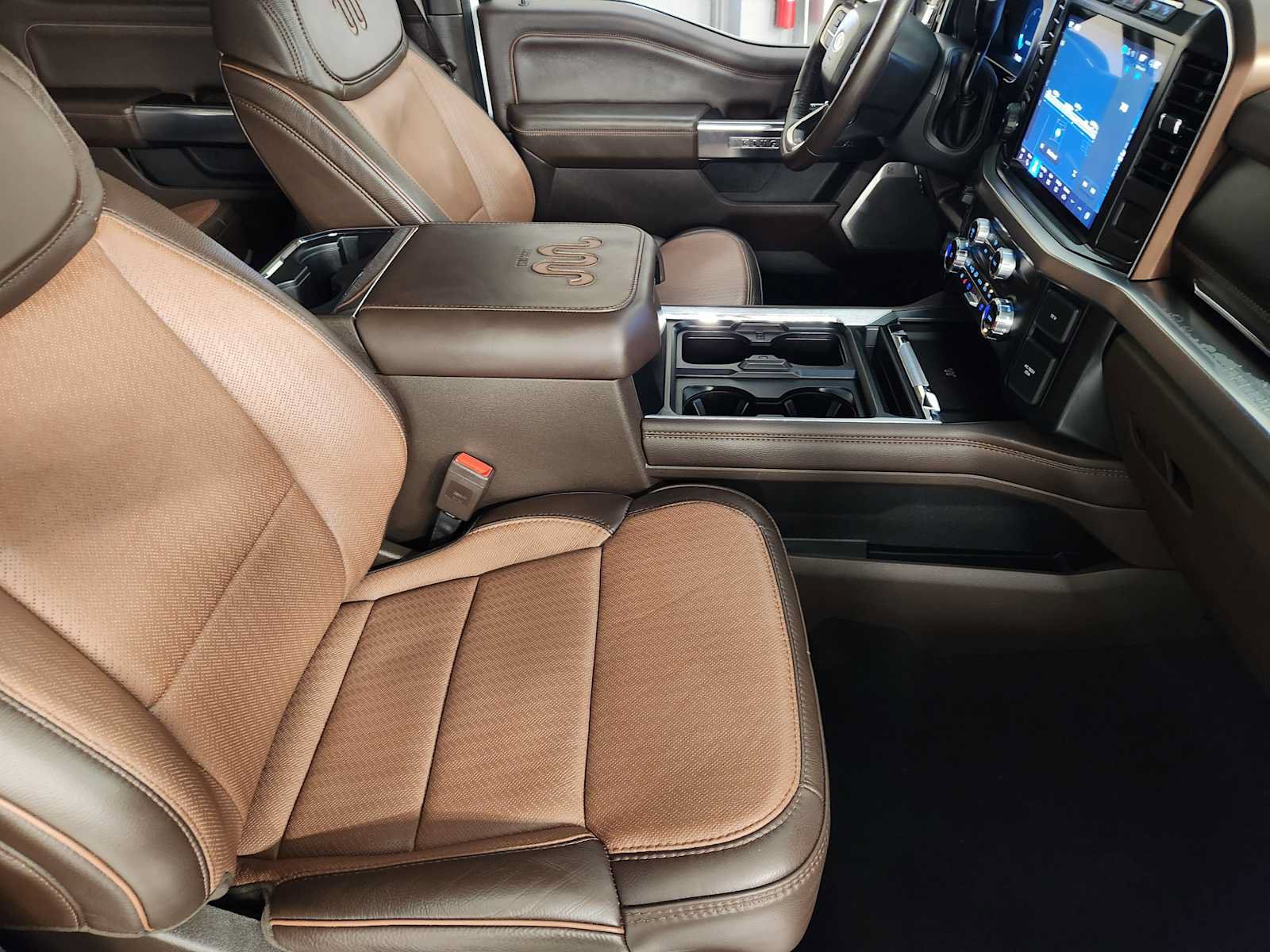 Used 2024 Ford F250 King Ranch AWD/4WD image 3