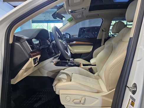 Used 2024 Audi Q5 e Premium w/ Convenience Package AWD/4WD image 23