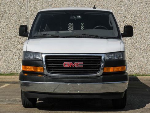 Used 2020 GMC Savana 2500 w/ Driver Convenience Package image 7