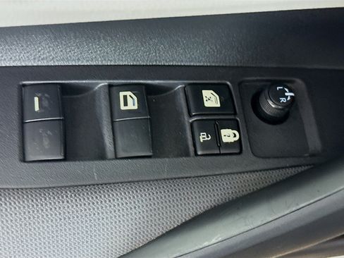 Used 2024 Toyota Corolla LE FWD image 20