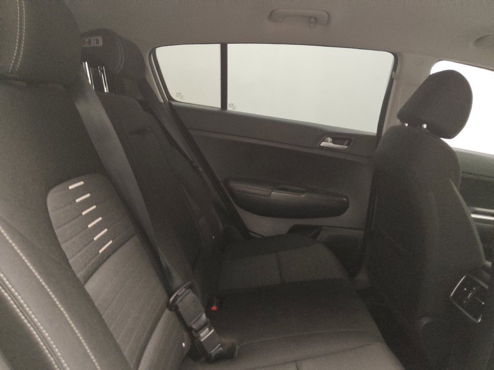Used 2018 Kia Sportage LX AWD/4WD image 19