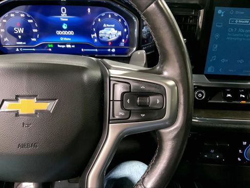 Used 2023 Chevrolet Silverado 1500 LTZ AWD/4WD image 25