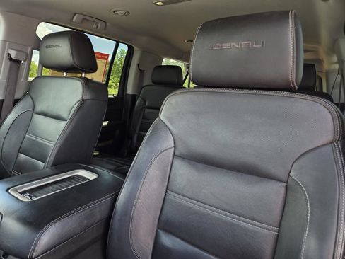 Used 2017 GMC Yukon XL Denali RWD image 15