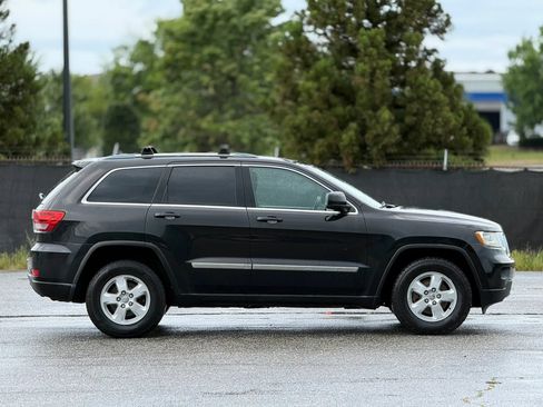Used 2011 Jeep Grand Cherokee Laredo AWD/4WD image 7