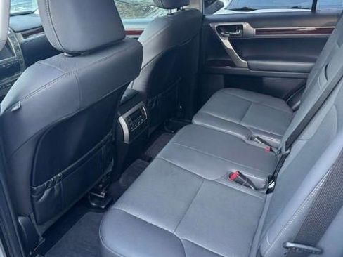 Used 2019 Lexus GX 460 image 10