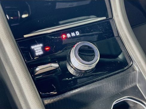 New 2025 Jeep Grand Cherokee Limited w/ Trailer Tow Package image 18