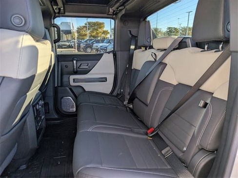 New 2026 GMC Hummer EV 4x4 Crew Cab image 19