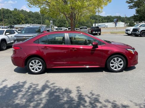 Used 2026 Toyota Corolla LE FWD image 9