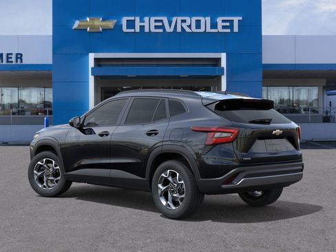 New 2026 Chevrolet Trax LT image 3