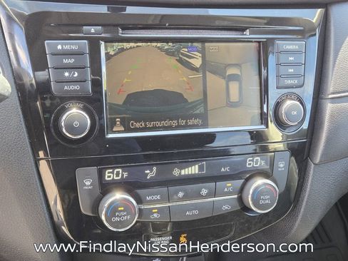 Used 2018 Nissan Rogue SV w/ Sun & Sound Touring Package AWD/4WD image 29