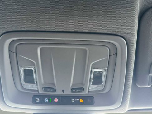 Used 2023 Chevrolet Silverado 1500 Custom image 30