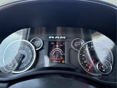 Used 2024 RAM 2500 Tradesman w/ Chrome Appearance Group AWD/4WD image 18