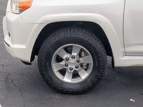 Used 2013 Toyota 4Runner SR5 image 7