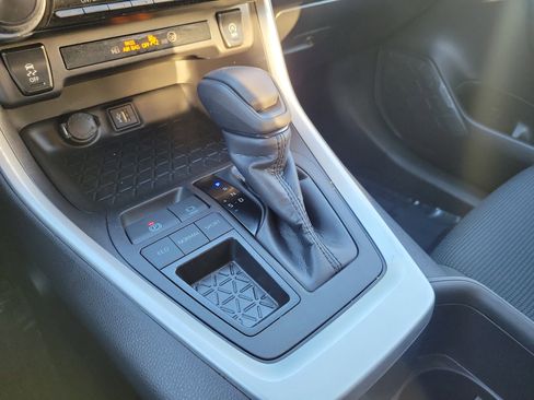 Used 2024 Toyota RAV4 LE image 20