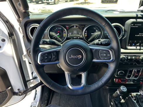 Used 2023 Jeep Wrangler Unlimited Rubicon 4xe w/ Cold Weather Group AWD/4WD image 21