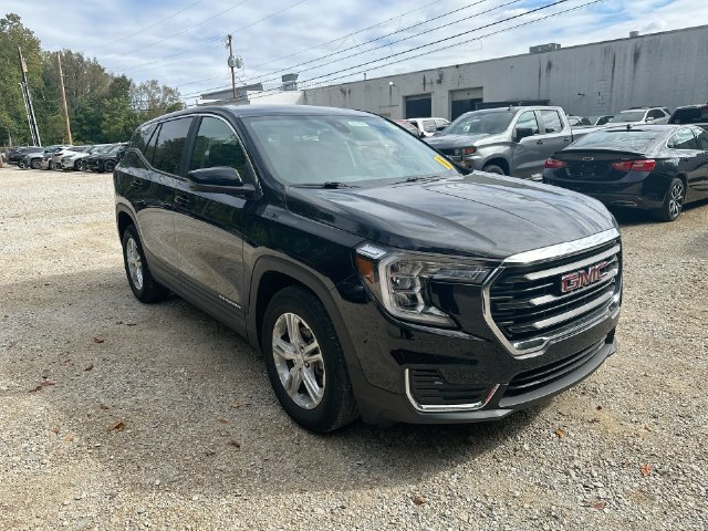 Used 2024 GMC Terrain SLE FWD image 13