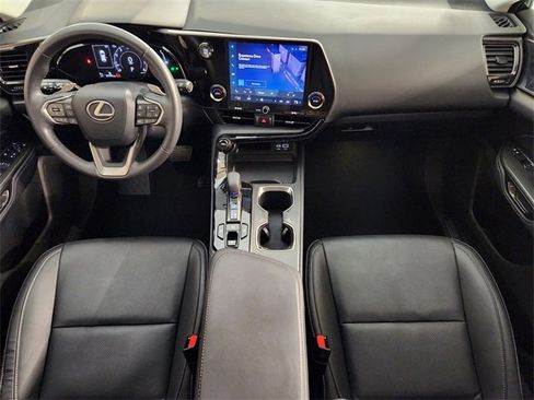 Used 2024 Lexus NX 250 FWD w/ Premium Package image 4
