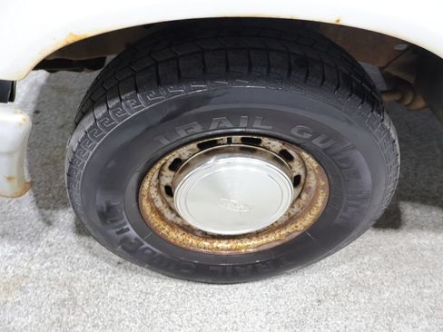 Used 1993 Ford F150 2WD Regular Cab image 16