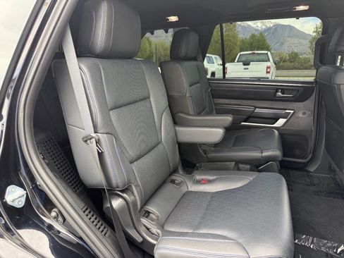 Used 2024 Toyota Sequoia Platinum AWD/4WD image 29