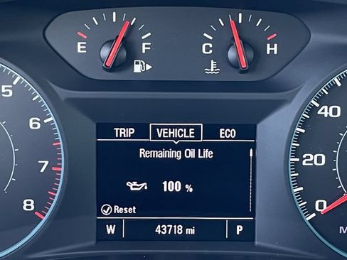 Used 2023 Chevrolet Malibu LT FWD image 15