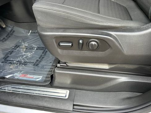 Used 2021 Chevrolet Silverado 1500 LT Trail Boss image 10